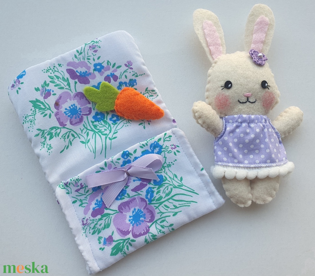 Apróságok szundizsákban- cuki nyuszilány répával - játék & sport - plüssállat & játékfigura - nyuszi - Meska.hu