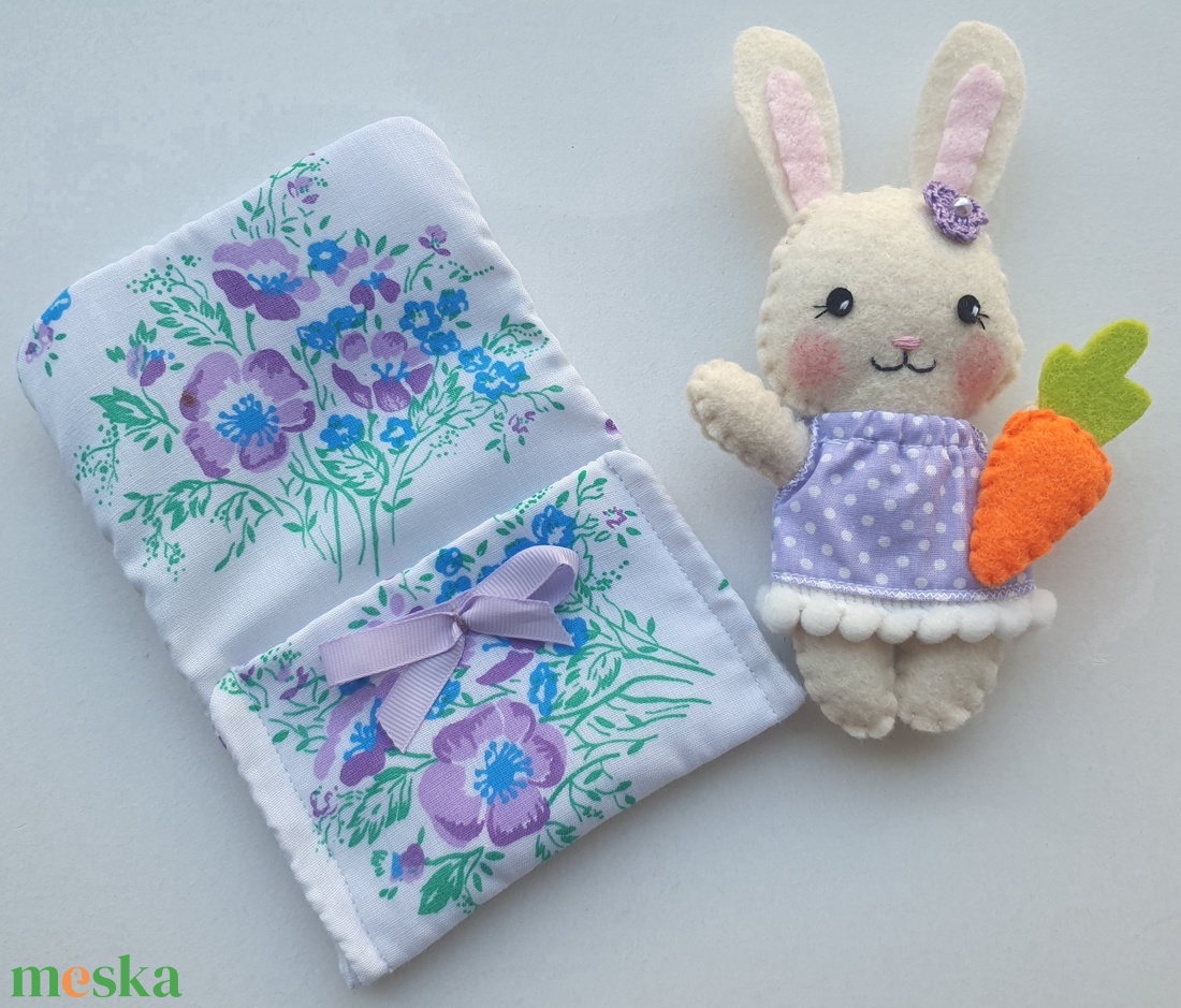 Apróságok szundizsákban- cuki nyuszilány répával - játék & sport - plüssállat & játékfigura - nyuszi - Meska.hu