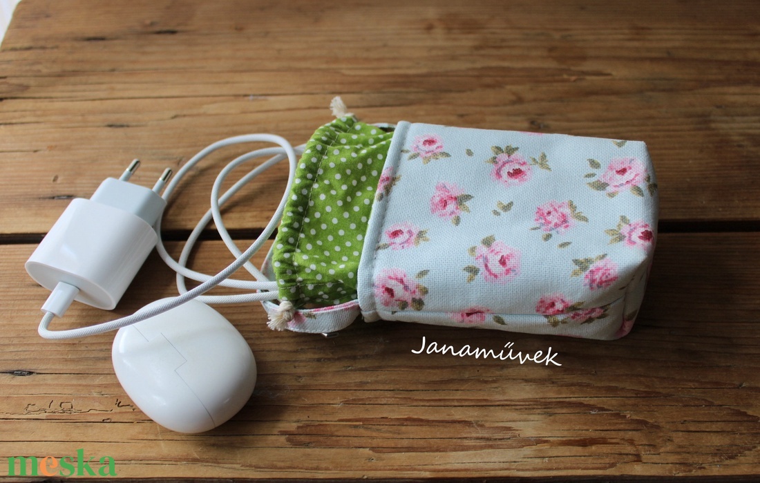 Fülhallgató tartó - táska & tok - pénztárca & más tok - fülhallgató tok  - Meska.hu