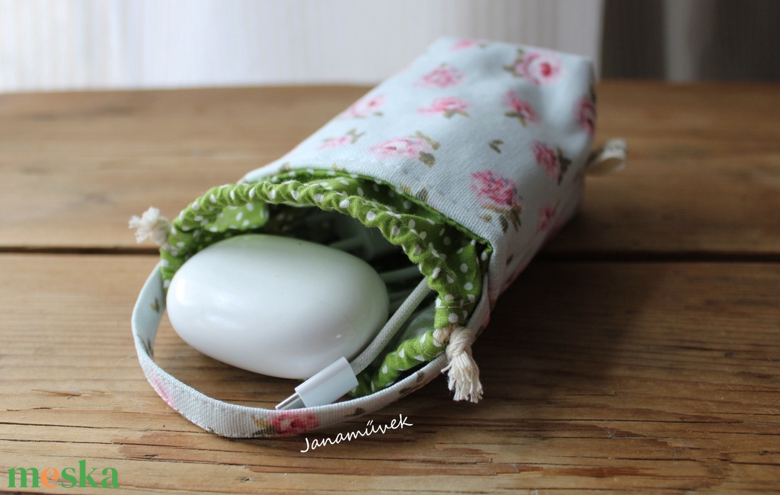 Fülhallgató tartó - táska & tok - pénztárca & más tok - fülhallgató tok  - Meska.hu