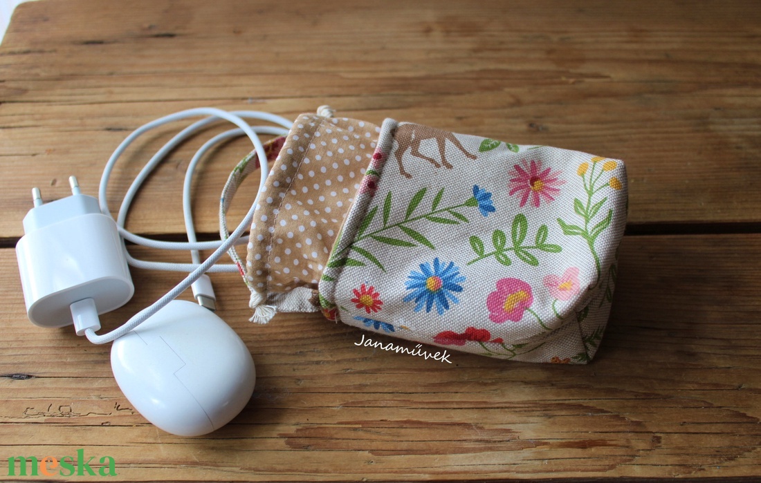 Fülhallgató tartó - táska & tok - pénztárca & más tok - fülhallgató tok  - Meska.hu