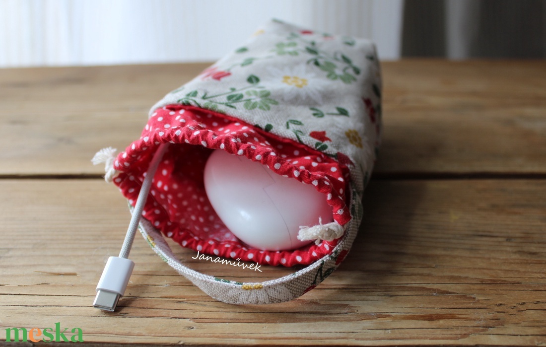 Fülhallgató tartó - táska & tok - pénztárca & más tok - fülhallgató tok  - Meska.hu