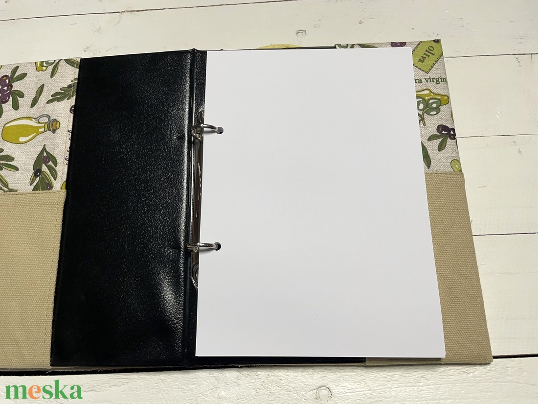 Receptes mappa Anyukám receptjei, olívás vászonborítással - otthon & életmód - konyhafelszerelés, tálalás - sütés, főzés - receptfüzet - Meska.hu Receptes mappa Anyukám receptjei, olívás vászonborítással - otthon & életmód - konyhafelszerelés, tálalás - sütés, főzés - receptfüzet - Meska.hu