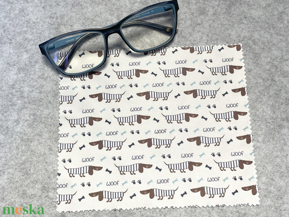 Optikai törlőkendő - Szemüvegtörlő  Tacskós mintával - táska & tok - pénztárca & más tok - szemüvegtok - Meska.hu Optikai törlőkendő - Szemüvegtörlő  Tacskós mintával - táska & tok - pénztárca & más tok - szemüvegtok - Meska.hu