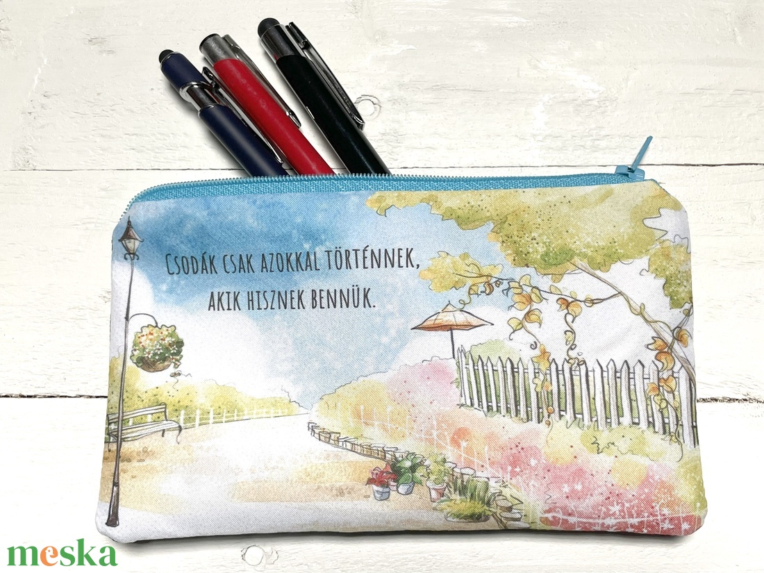 Motivációs neszesszer  Csodák csak azokkal történnek, akik hisznek bennük - táska & tok - neszesszer - Meska.hu Motivációs neszesszer  Csodák csak azokkal történnek, akik hisznek bennük - táska & tok - neszesszer - Meska.hu