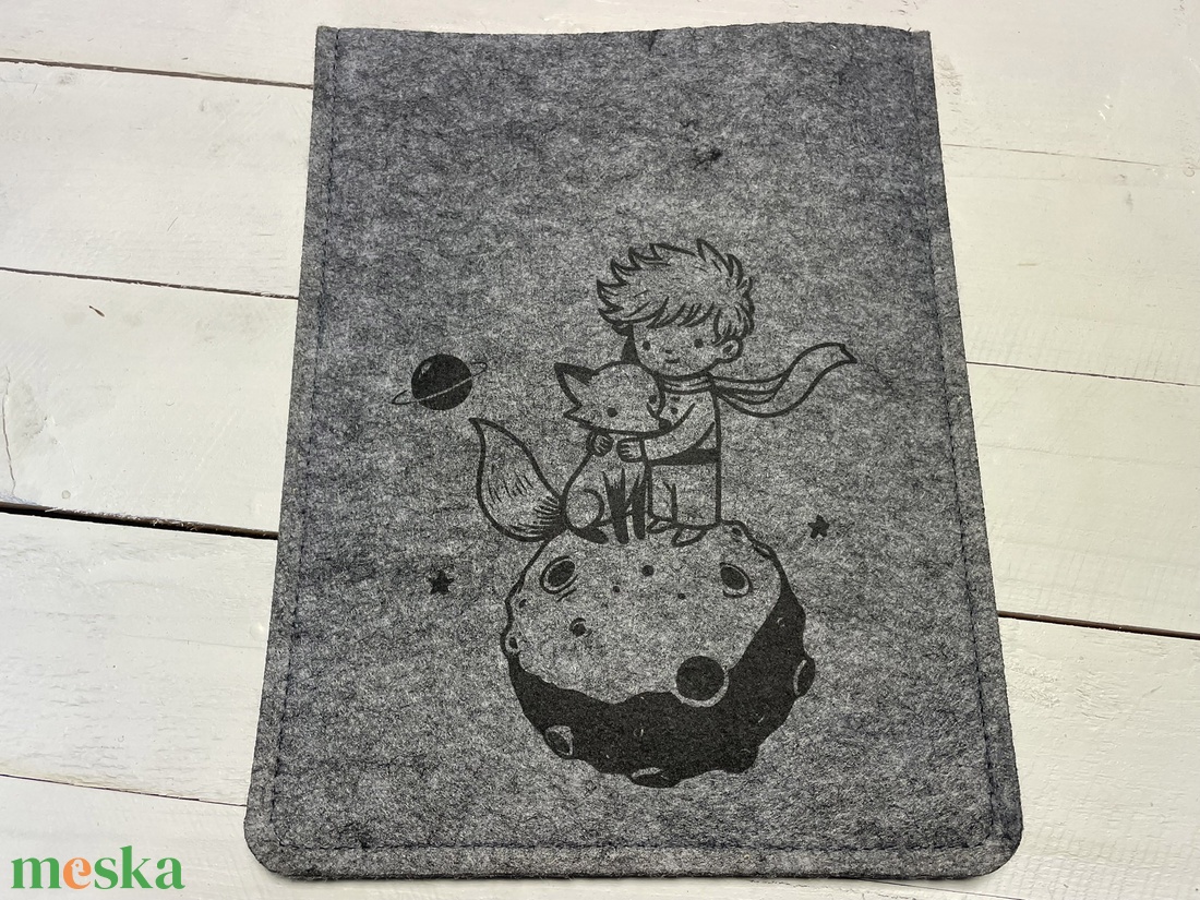 Filc könyvtok (Kis herceg és róka motívummal - ölelős) - könyv & zene - könyvtok - Meska.hu