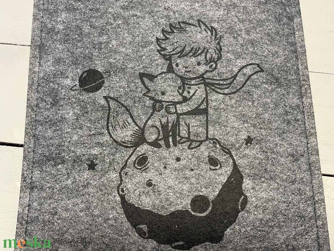 Filc könyvtok (Kis herceg és róka motívummal - ölelős) - könyv & zene - könyvtok - Meska.hu