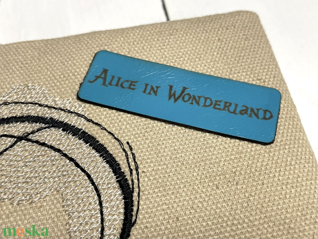 Alice in Wonderland - Alice csodaországban - határidőnapló - 2026 - otthon & életmód - papír, írószer - jegyzetfüzet & napló - Meska.hu