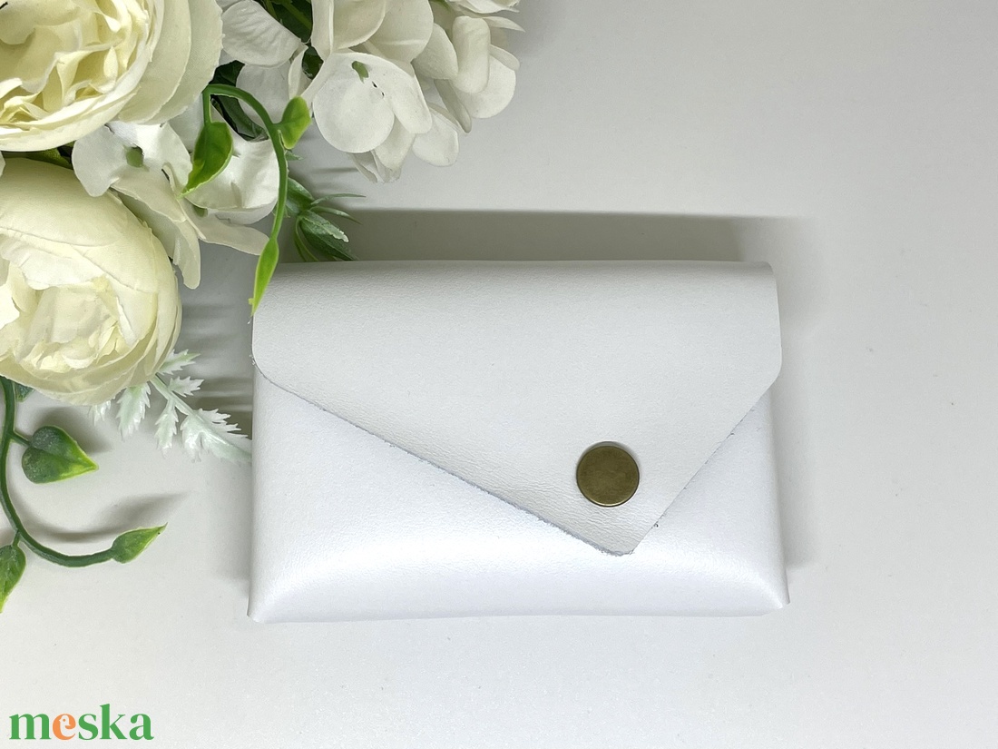 Valódi bőr zsebkendőtartó - hófehér - otthon & életmód - tárolás & rendszerezés - zsebkendőtartó - Meska.hu