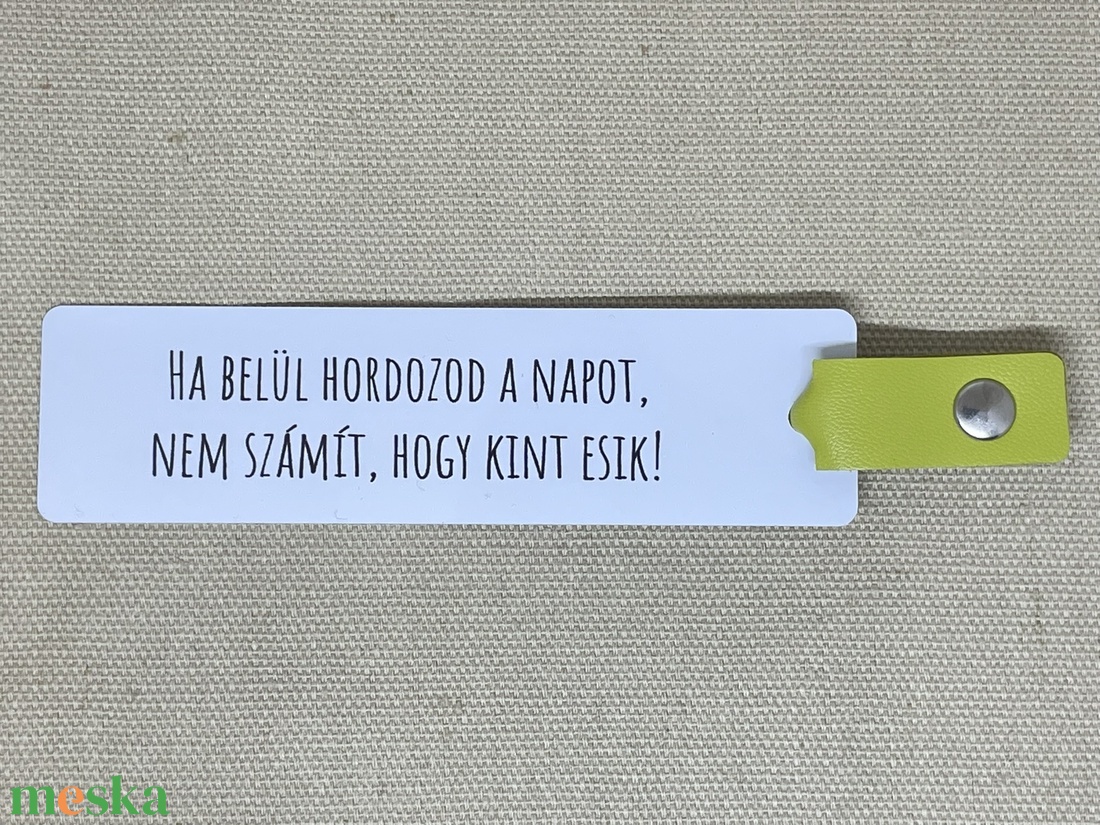 Motivációs fém könyvjelző - valódi bőr díszítéssel - Nap - könyv & zene - könyvjelző - Meska.hu