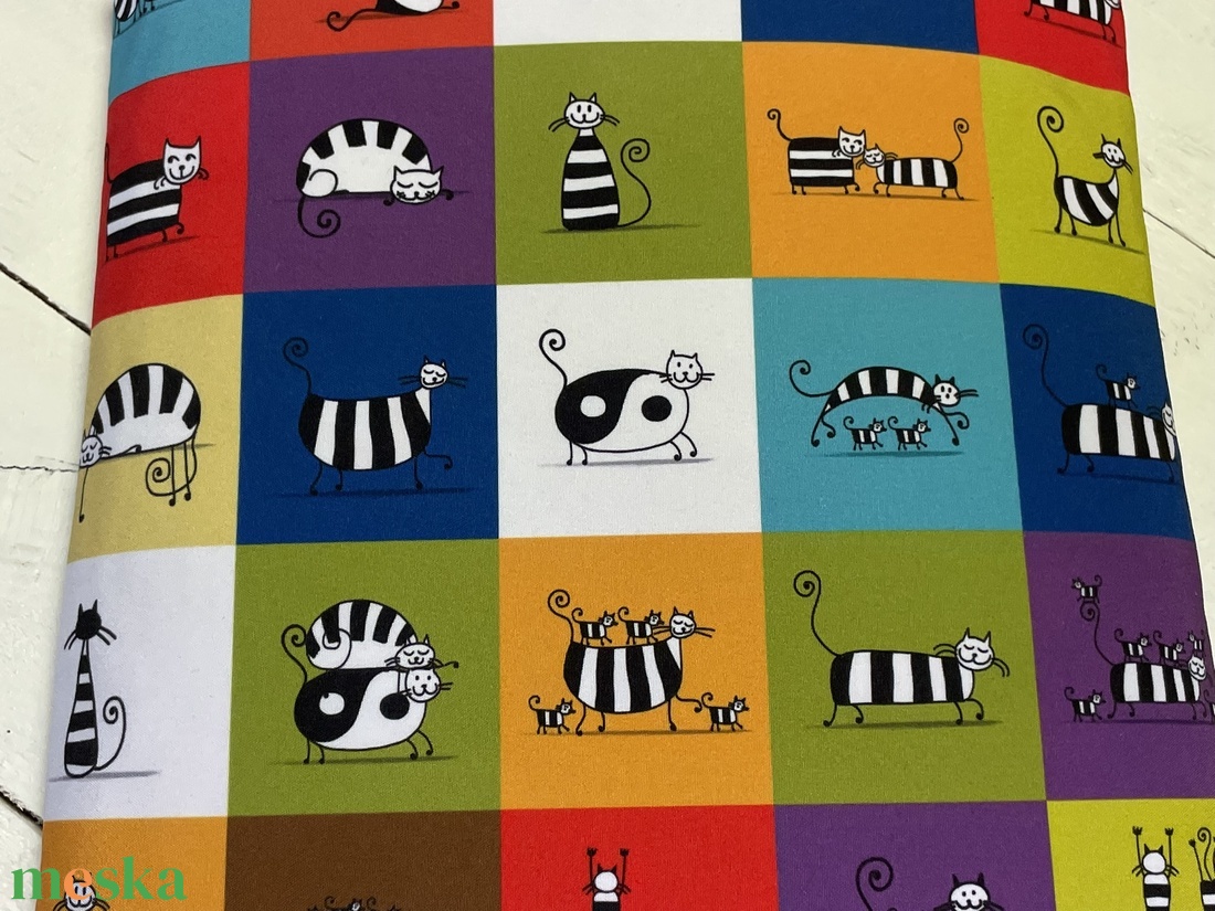 Macskás könyvtok softshell anyagból � színes mintával - könyv & zene - könyvtok - Meska.hu