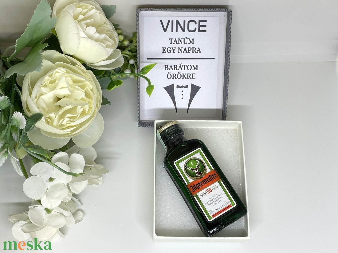 Gravírozott mini J�germeister tanúfelkérő ajándék díszdobozban - esküvő - meghívó & kártya - tanú felkérő - Meska.hu