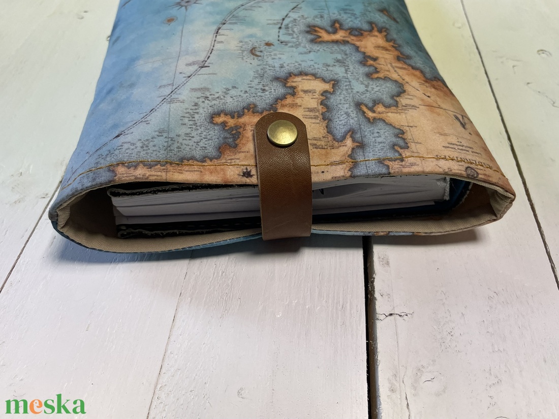 Térképmintás könyvtok bőr pánttal � A5 méret - könyv & zene - könyvtok - Meska.hu