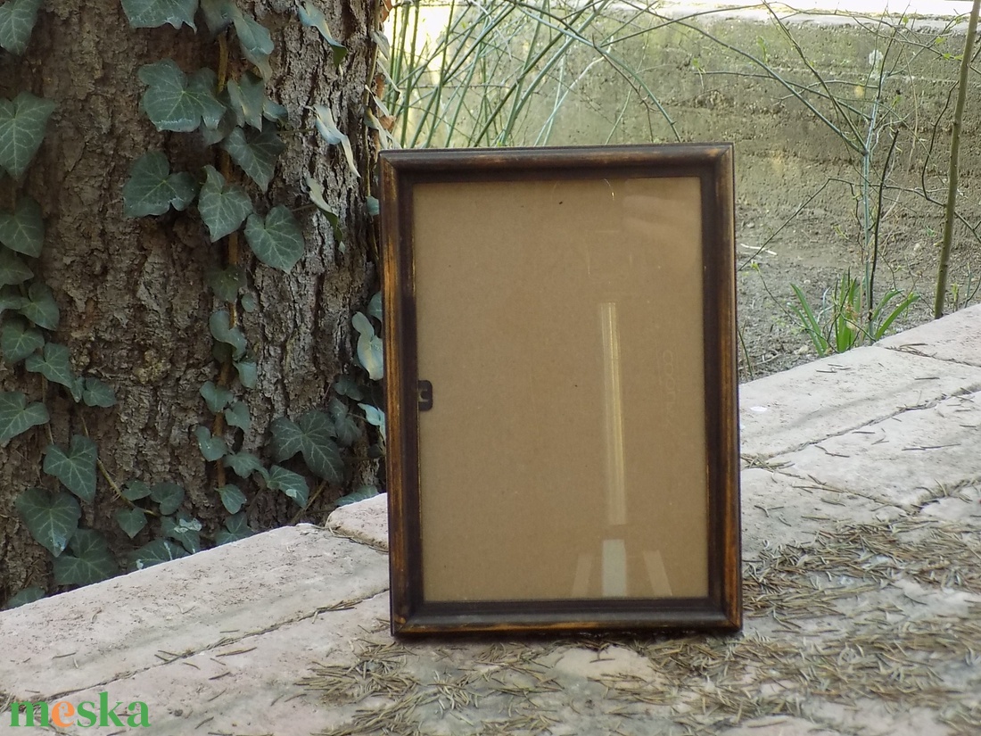 Képkeret-Fotókeret-21x14,7 cm-es (A/5-ös) képhez-Pácolt-Dióbarna-Vékony-59 - otthon & életmód - dekoráció - kép & falikép - képkeret - Meska.hu Képkeret-Fotókeret-21x14,7 cm-es (A/5-ös) képhez-Pácolt-Dióbarna-Vékony-59 - otthon & életmód - dekoráció - kép & falikép - képkeret - Meska.hu