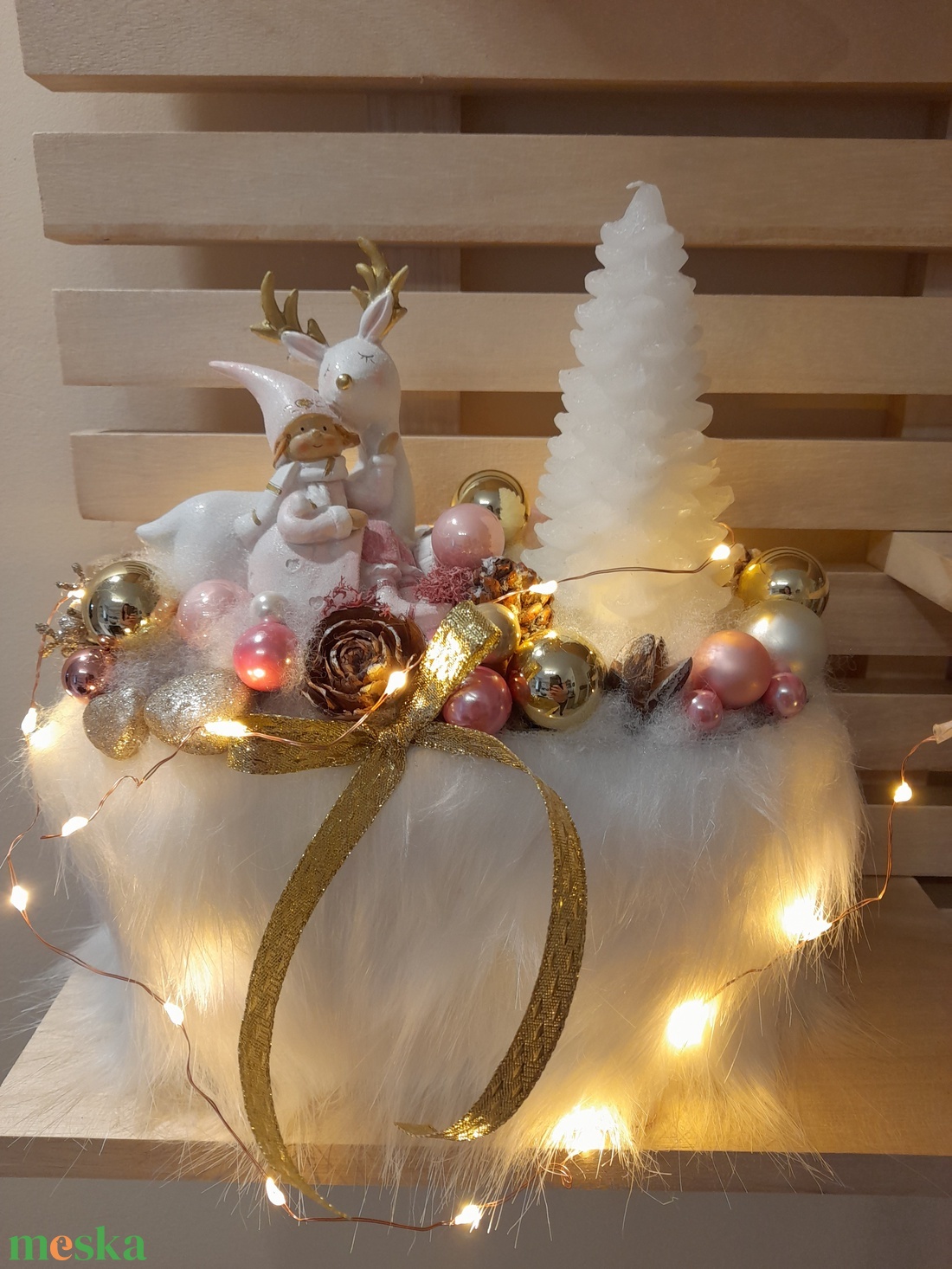 Kislány szarvassal  karácsonyi asztaldísz - karácsony - karácsonyi lakásdekoráció - ünnepi asztaldekoráció - Meska.hu