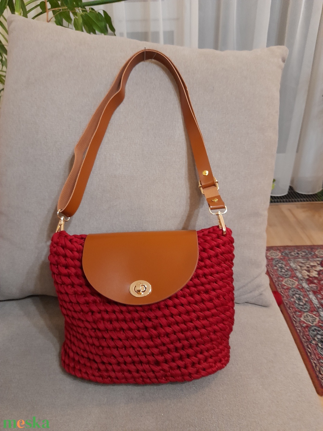 Kispiros válltáska. - táska & tok - kézitáska & válltáska - kézitáska - Meska.hu