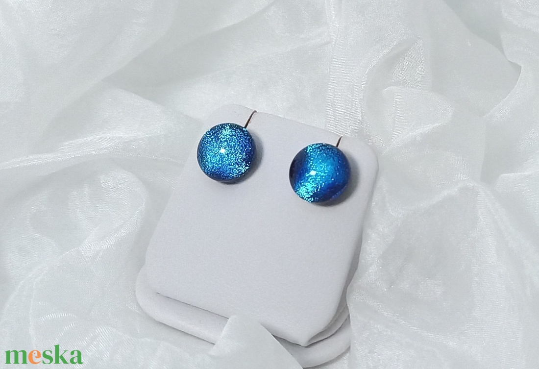 Kéklő csillogás bedügős füli Jannaja ékszer - ékszer - ékszerszett - Meska.hu