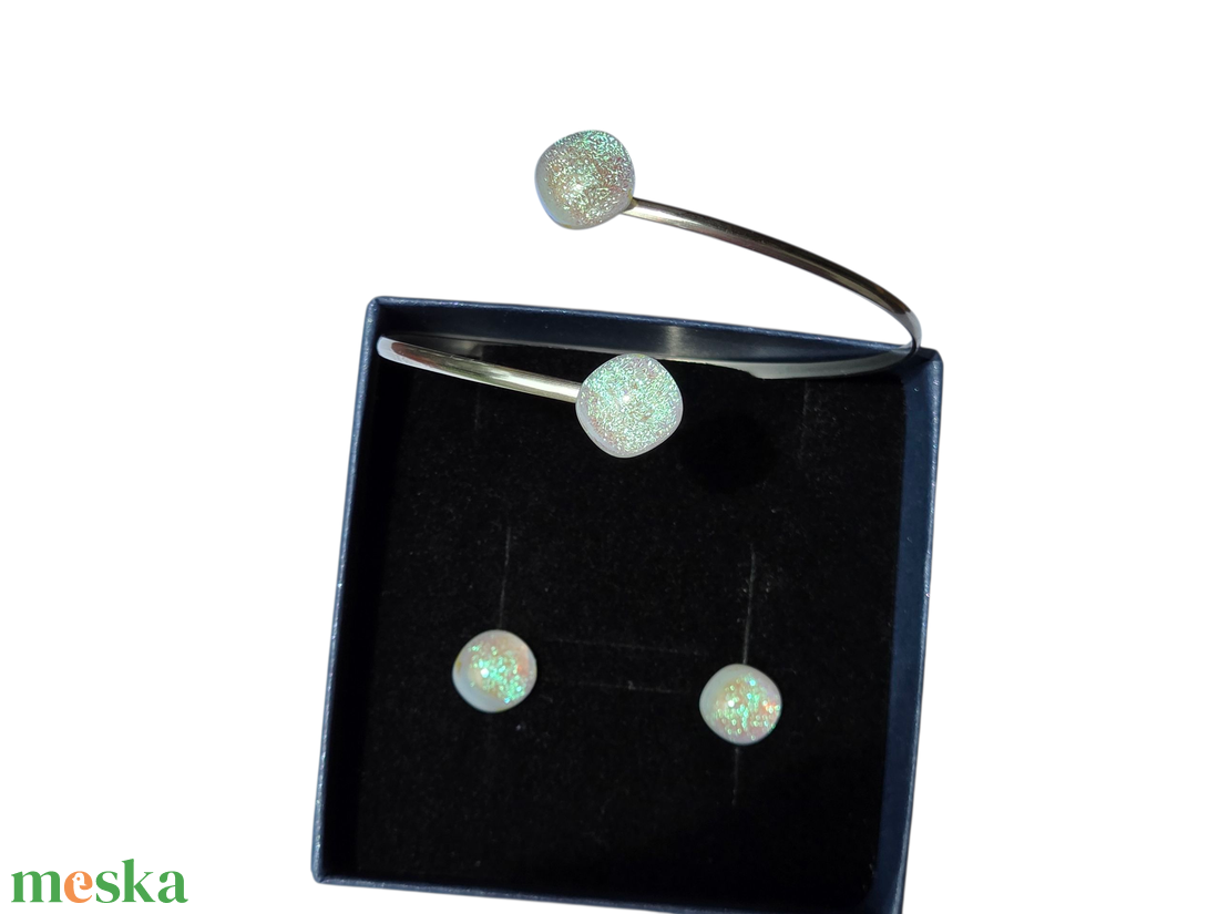 Fehér csillogás pötyi fülbevaló és karkötő - ékszer - fülbevaló - pötty fülbevaló - Meska.hu