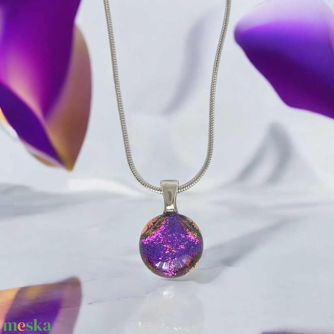 Glamor magenta csillogó medál - ékszer - nyaklánc - medálos nyaklánc - Meska.hu Glamor magenta csillogó medál - ékszer - nyaklánc - medálos nyaklánc - Meska.hu
