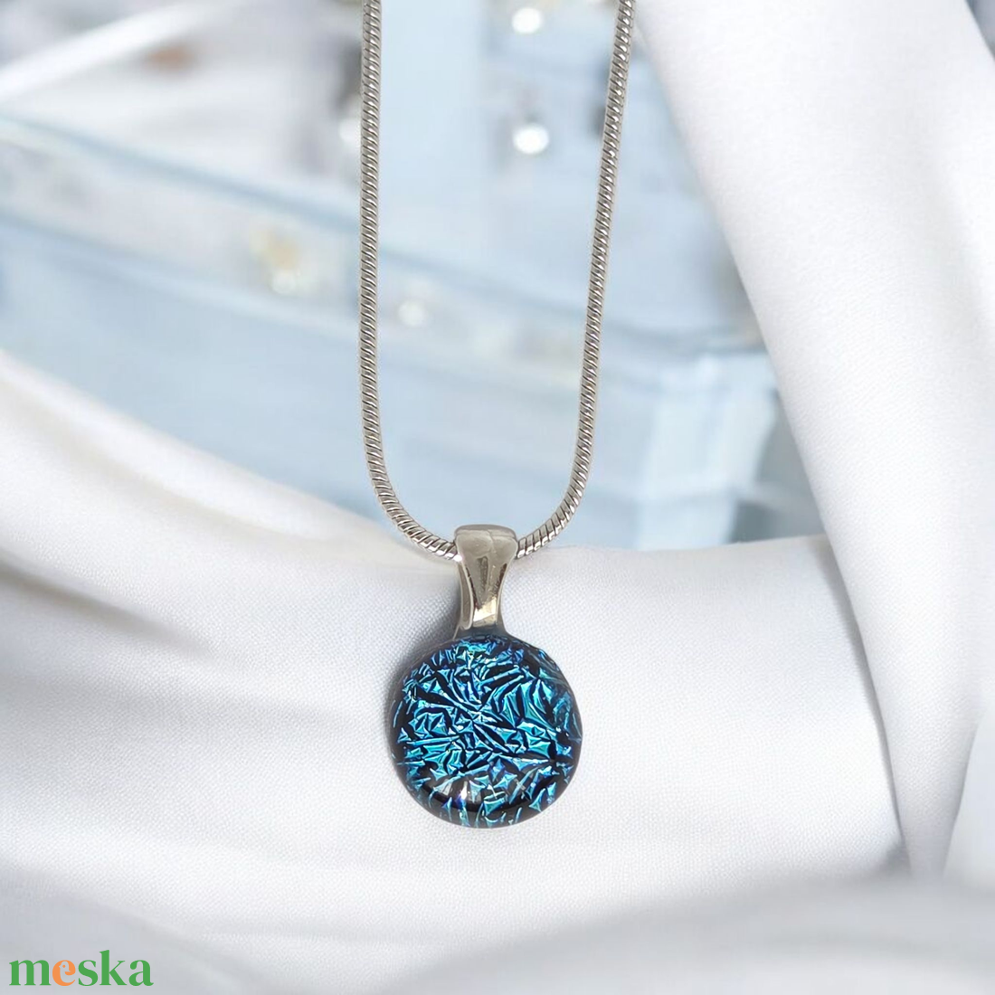 Glamor menta csillogó medál - ékszer - nyaklánc - medálos nyaklánc - Meska.hu Glamor menta csillogó medál - ékszer - nyaklánc - medálos nyaklánc - Meska.hu