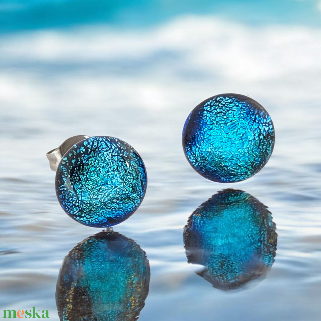 Glamor középkék csillogás bedugós fülbevaló - ékszer - fülbevaló - pötty fülbevaló - Meska.hu Glamor középkék csillogás bedugós fülbevaló - ékszer - fülbevaló - pötty fülbevaló - Meska.hu