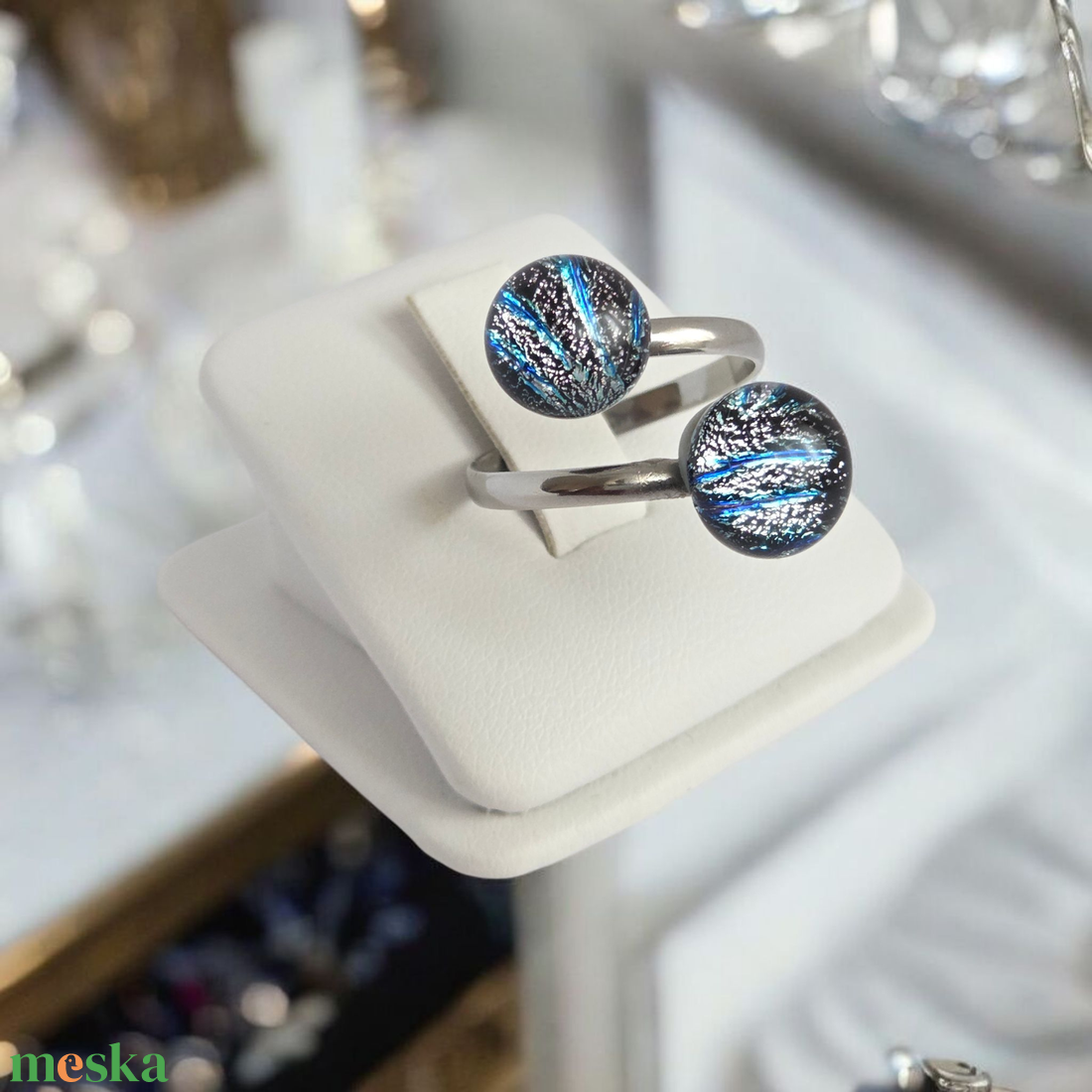 Glamor ezüst csillogó gyürü - ékszer - gyűrű - üveglencsés gyűrű - Meska.hu Glamor ezüst csillogó gyürü - ékszer - gyűrű - üveglencsés gyűrű - Meska.hu