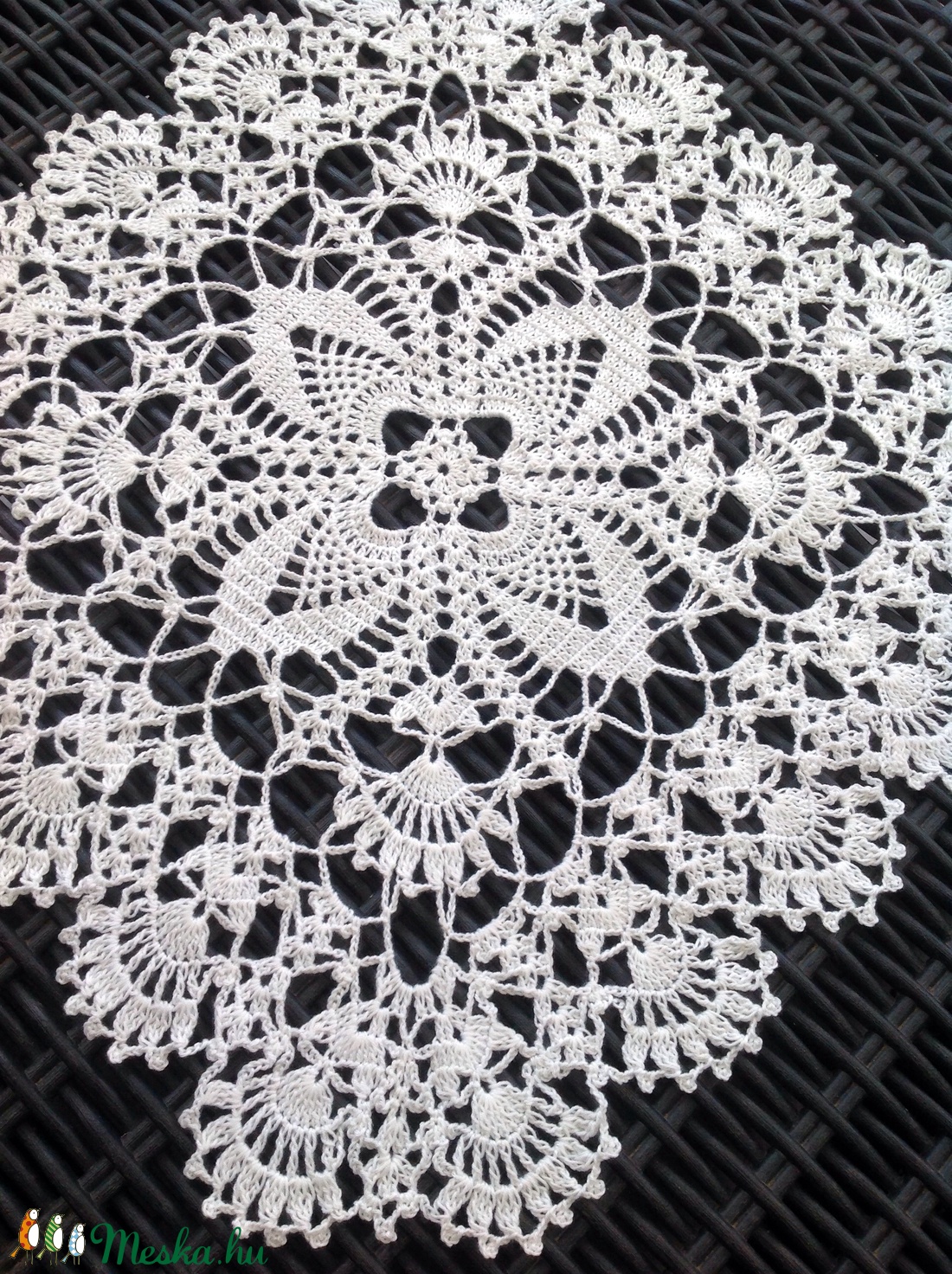 Fehér színű négyszögletes horgolt csipke terítő - otthon & életmód - dekoráció - asztal és polc dekoráció - horgolt & csipketerítő - Meska.hu