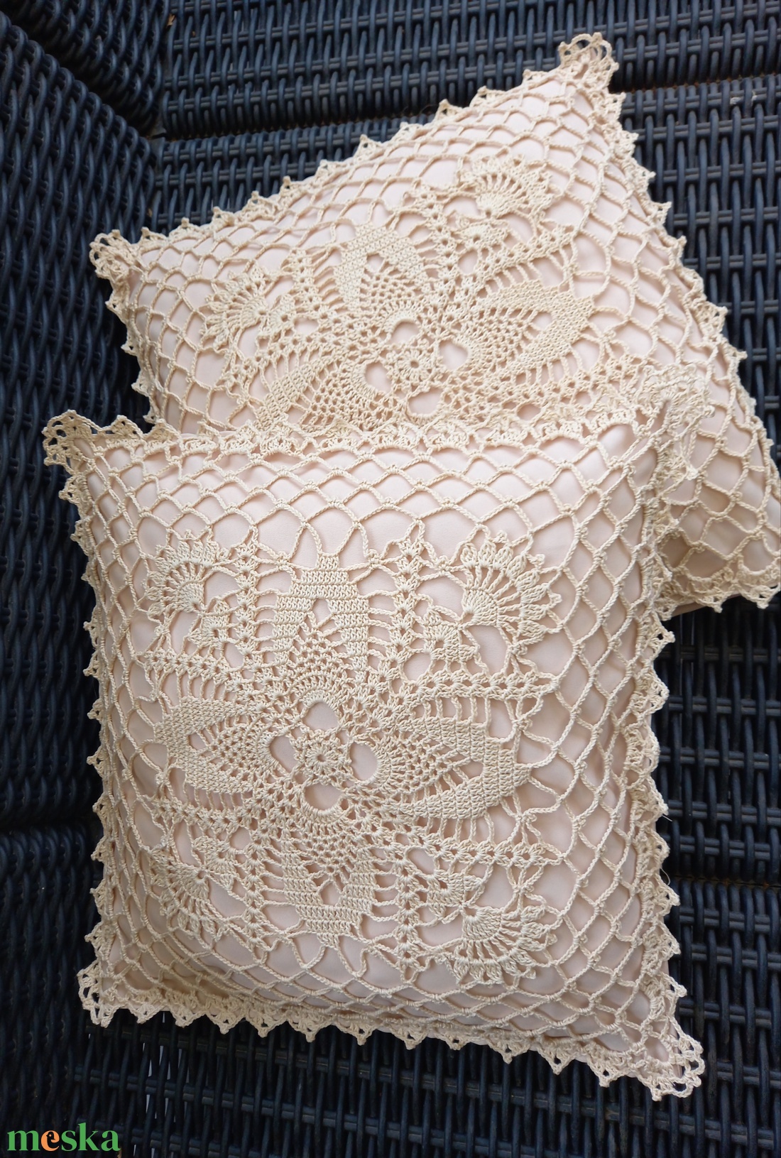 2 db. Beige párnahuzat horgolt mintával (40x40) - otthon & életmód - lakástextil - párna & párnahuzat - Meska.hu 2 db. Beige párnahuzat horgolt mintával (40x40) - otthon & életmód - lakástextil - párna & párnahuzat - Meska.hu