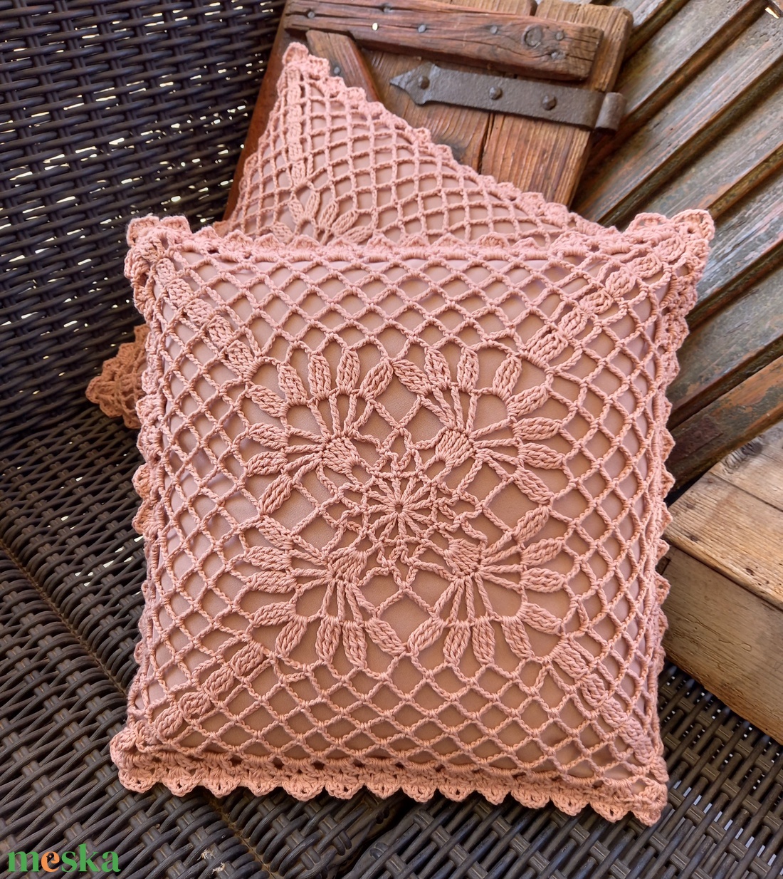 2 db. púder színű párnahuzat horgolt mintával - otthon & életmód - lakástextil - párna & párnahuzat - Meska.hu 2 db. púder színű párnahuzat horgolt mintával - otthon & életmód - lakástextil - párna & párnahuzat - Meska.hu