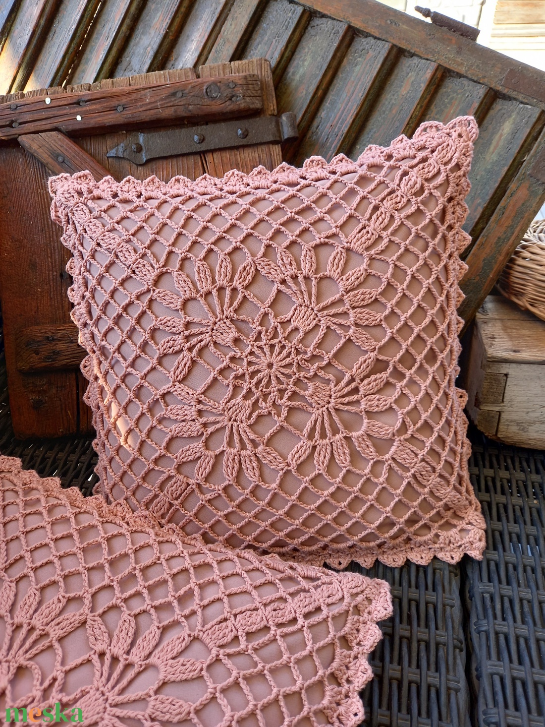 2 db. púder színű párnahuzat horgolt mintával - otthon & életmód - lakástextil - párna & párnahuzat - Meska.hu 2 db. púder színű párnahuzat horgolt mintával - otthon & életmód - lakástextil - párna & párnahuzat - Meska.hu