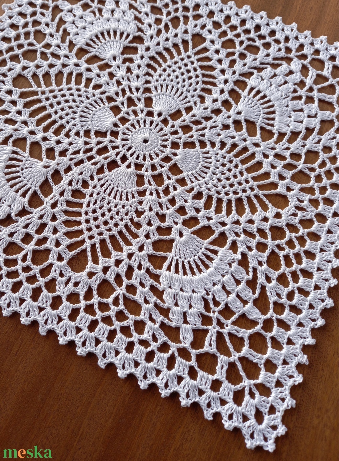 Négyszögletes horgolt terítő (kb. 30x30 cm) - otthon & életmód - dekoráció - asztal és polc dekoráció - horgolt & csipketerítő - Meska.hu Négyszögletes horgolt terítő (kb. 30x30 cm) - otthon & életmód - dekoráció - asztal és polc dekoráció - horgolt & csipketerítő - Meska.hu