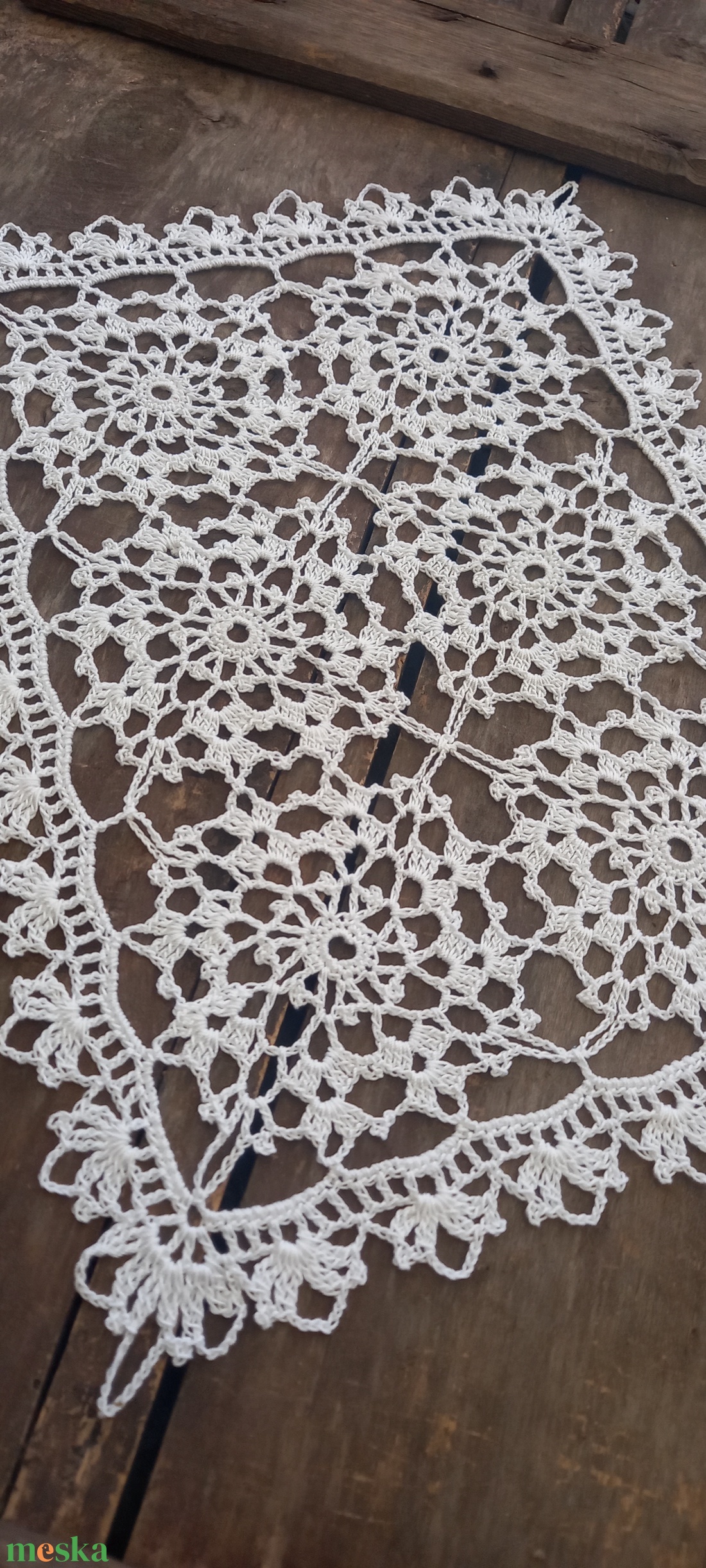 Fehér színű, szögletes horgolt terítő (kb. 36x26 cm) - otthon & életmód - dekoráció - asztal és polc dekoráció - horgolt & csipketerítő - Meska.hu Fehér színű, szögletes horgolt terítő (kb. 36x26 cm) - otthon & életmód - dekoráció - asztal és polc dekoráció - horgolt & csipketerítő - Meska.hu