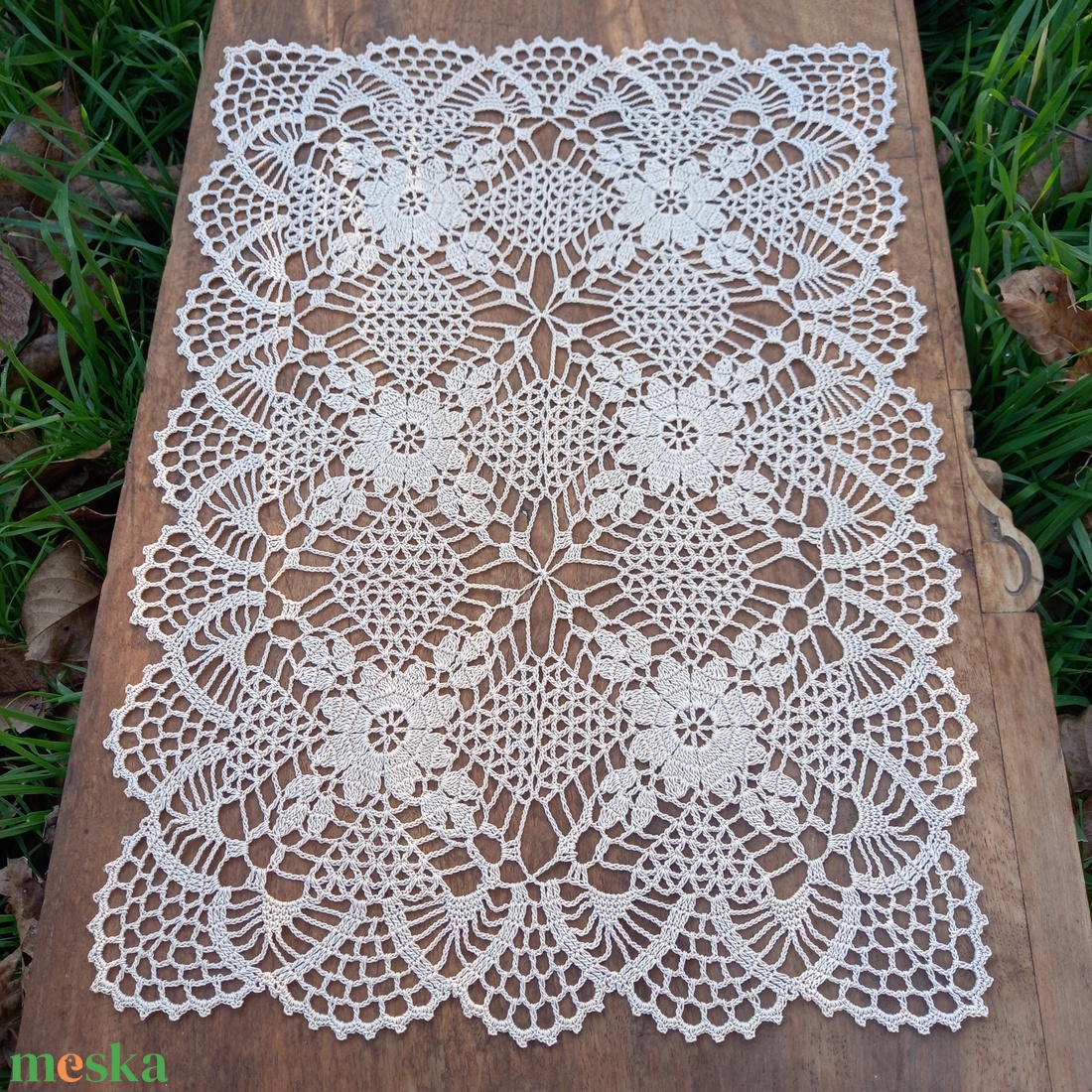 Ekrü színű horgolt terítő (40x54 cm) - otthon & életmód - dekoráció - asztal és polc dekoráció - horgolt & csipketerítő - Meska.hu Ekrü színű horgolt terítő (40x54 cm) - otthon & életmód - dekoráció - asztal és polc dekoráció - horgolt & csipketerítő - Meska.hu