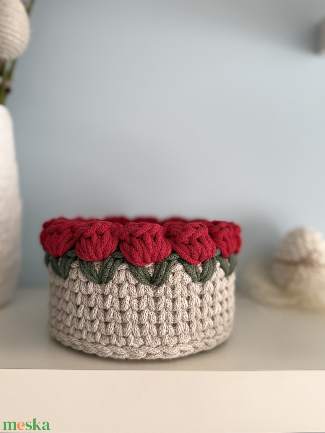 Horgolt tulipános kosár - ünnepi díszek, dekorációk - húsvéti díszek és dekorációk - húsvéti kosár - Meska.hu