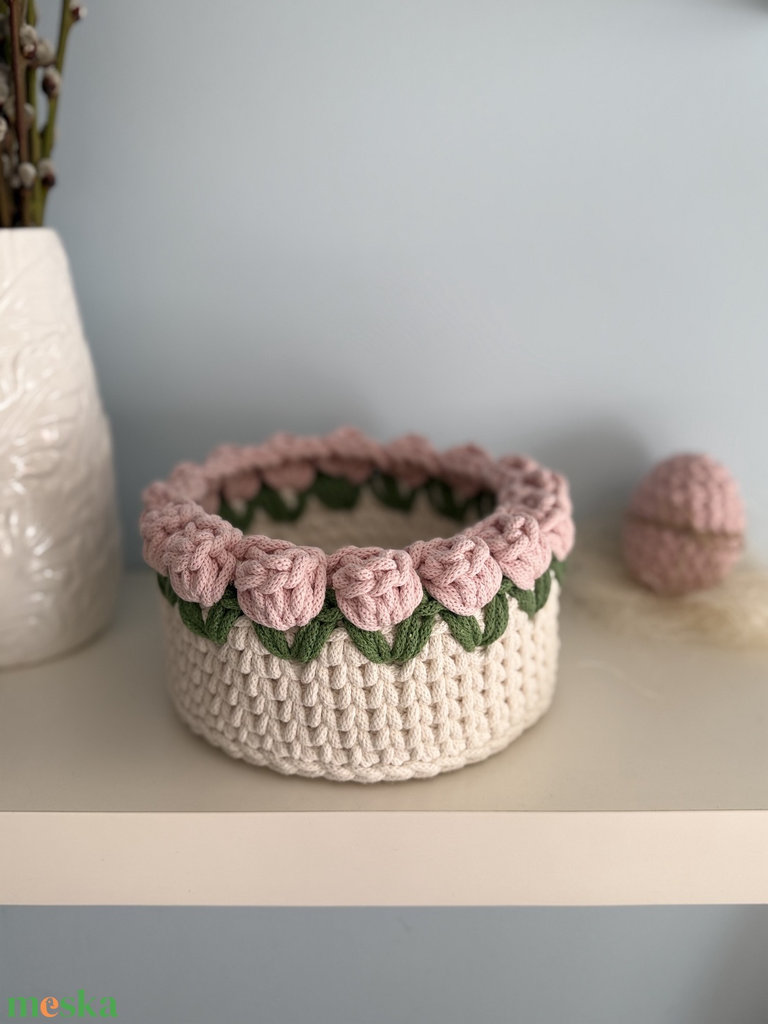 Horgolt tulipános kosár - ünnepi díszek, dekorációk - húsvéti díszek és dekorációk - húsvéti kosár - Meska.hu