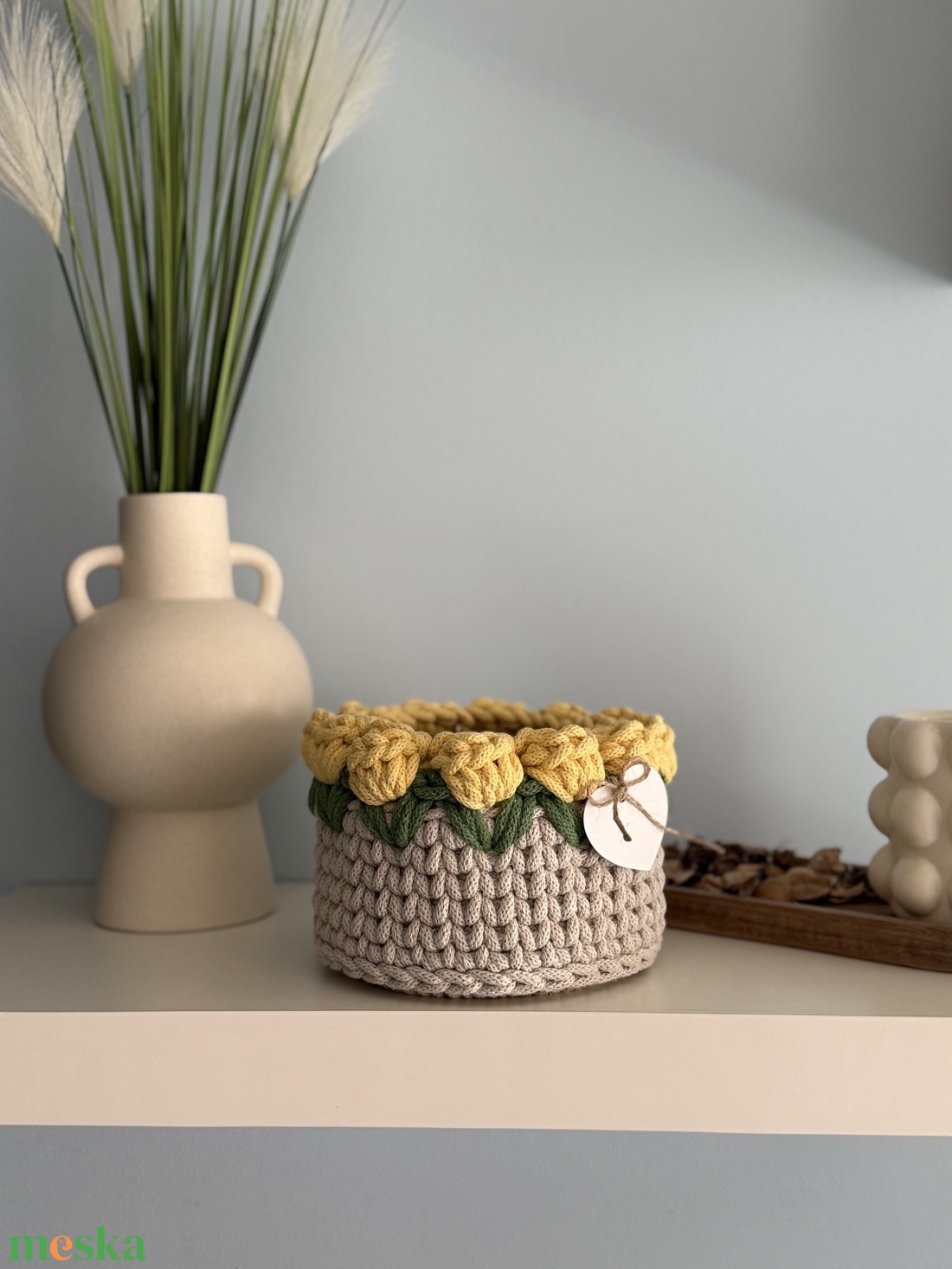 Horgolt tulipános kosár - otthon & életmód - tárolás & rendszerezés - tárolókosár - Meska.hu