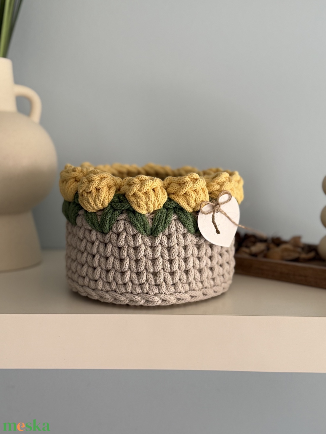 Horgolt tulipános kosár - otthon & életmód - tárolás & rendszerezés - tárolókosár - Meska.hu