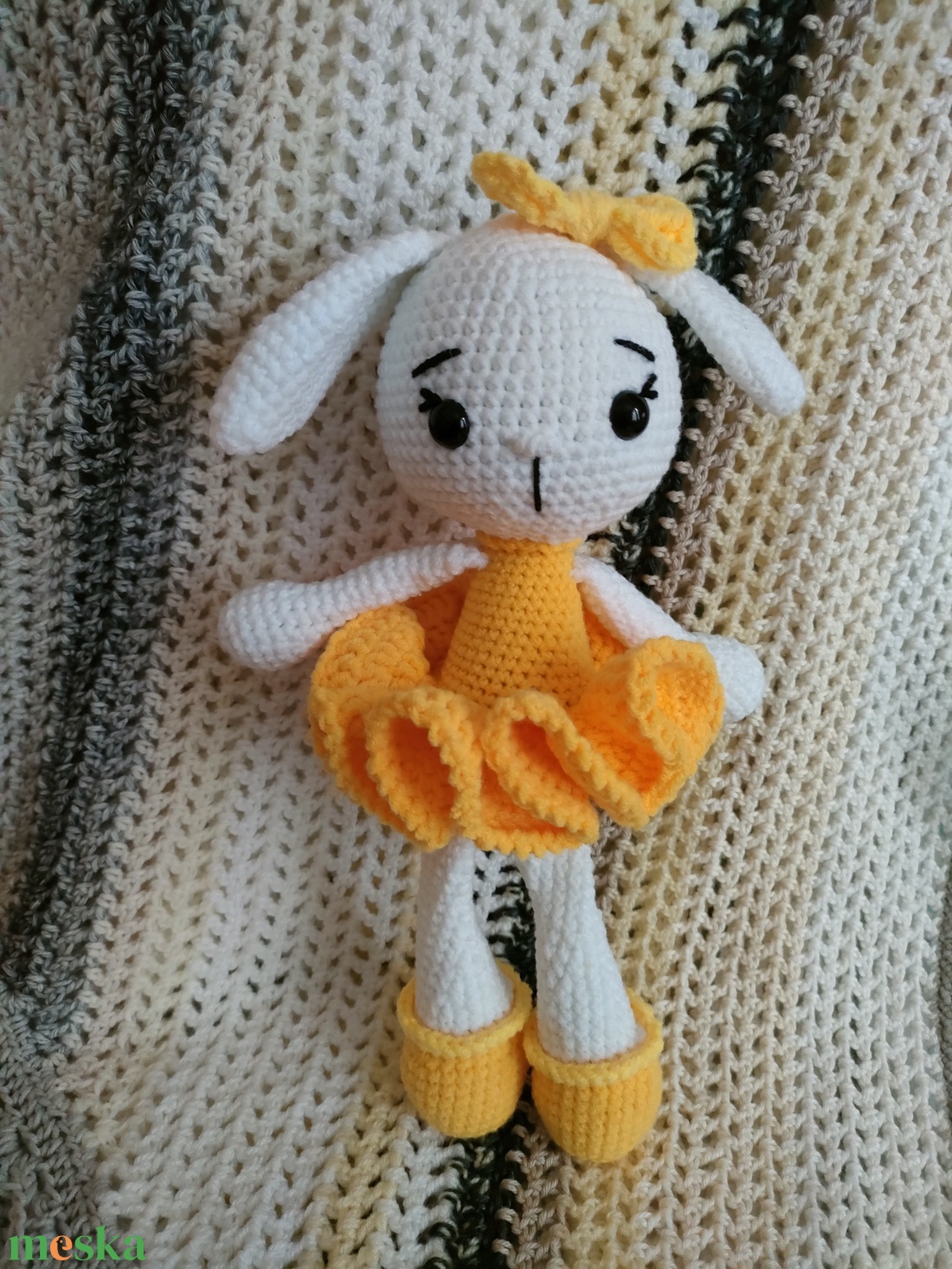 Fodros szoknyás nyúllány - Horgolt - játék & sport - plüssállat & játékfigura - nyuszi - Meska.hu