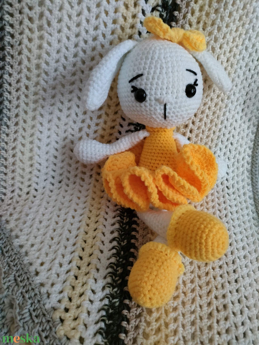 Fodros szoknyás nyúllány - Horgolt - játék & sport - plüssállat & játékfigura - nyuszi - Meska.hu