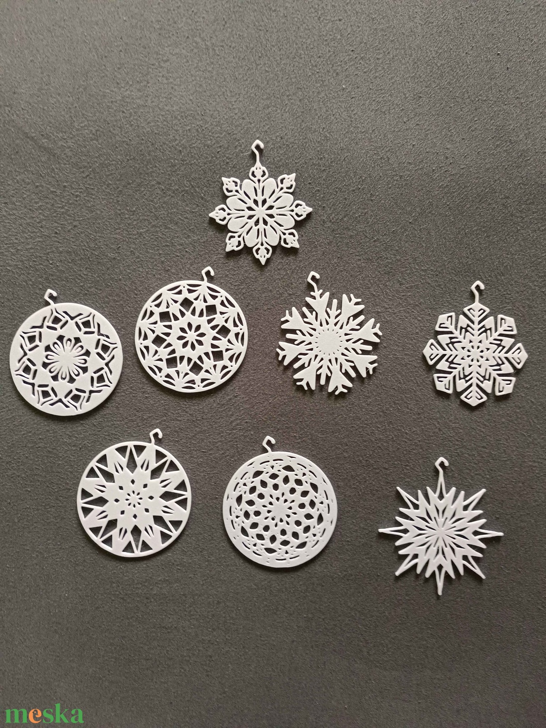 Hópelyhes Karácsonyfadísz - karácsony - karácsonyi lakásdekoráció - karácsonyfadíszek - Meska.hu