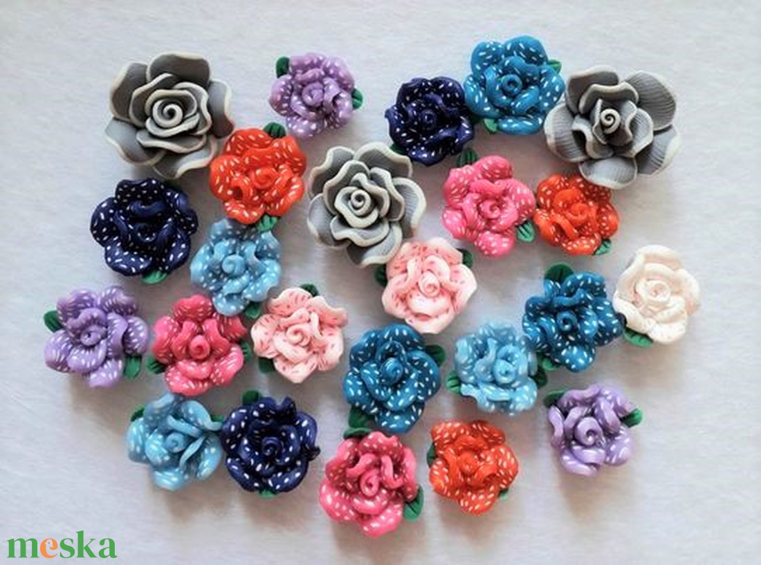 FIMO virágok több színben (2120) - kellékek & szerszámok - gyöngyfűzés kellékek - műanyag gyöngy - Meska.hu