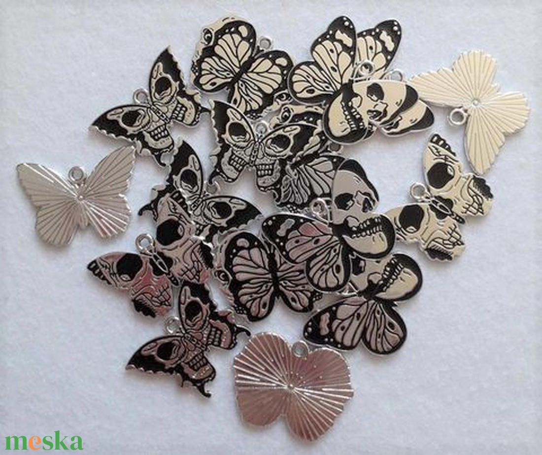 Halloween lepke / pillangó medál - 4 mintával (3055) - kellékek & szerszámok - gyöngyfűzés kellékek - egyéb alkatrész - Meska.hu