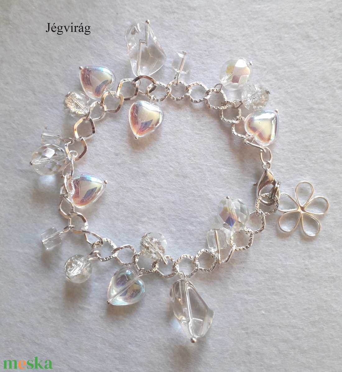 Négy különböző, csillogó karácsonyi girland karkötő - ékszer - karkötő - karkötő medállal - Meska.hu