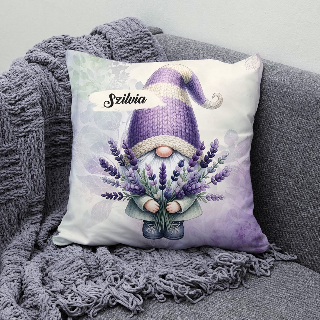 Névvel kérhető - Illatos Levendulás manó mintás párna - otthon & életmód - lakástextil - párna & párnahuzat - díszpárna (belsővel együtt) - Meska.hu