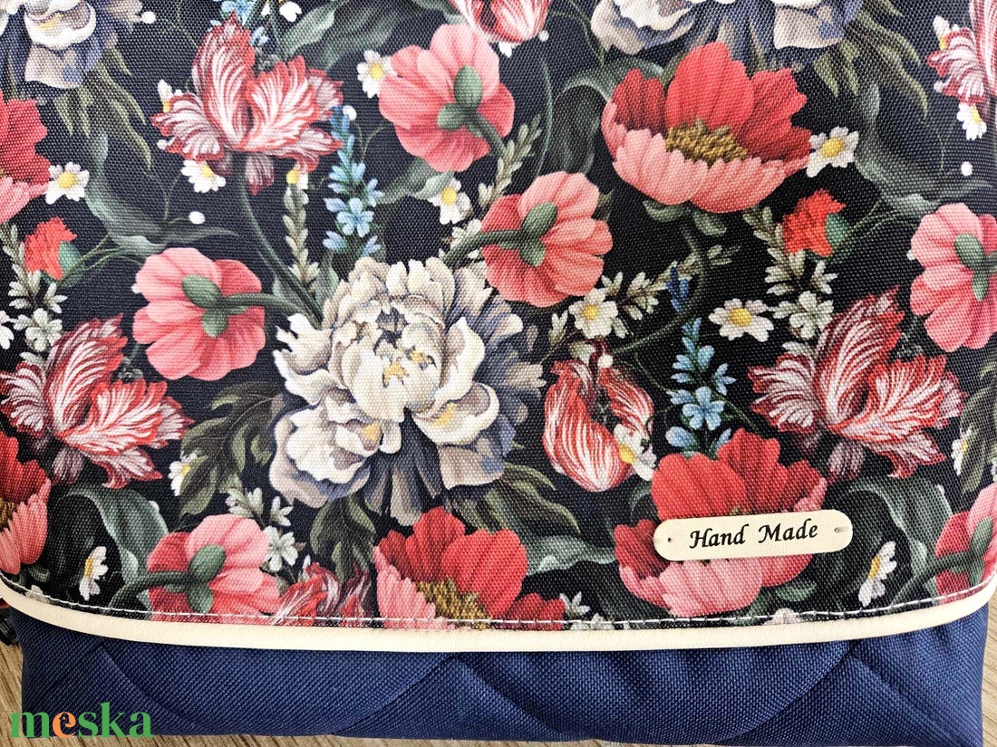 Virágmintás kétfunkciós vízlepergető táska - táska & tok - variálható táska - Meska.hu