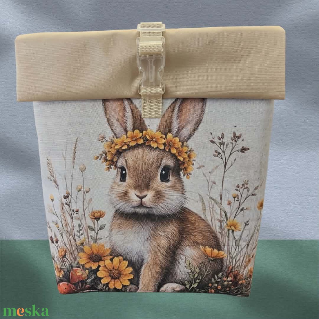 Vízálló nyuszis roll-top hátizsák föld színekben - táska & tok - hátizsák - roll top hátizsák - Meska.hu