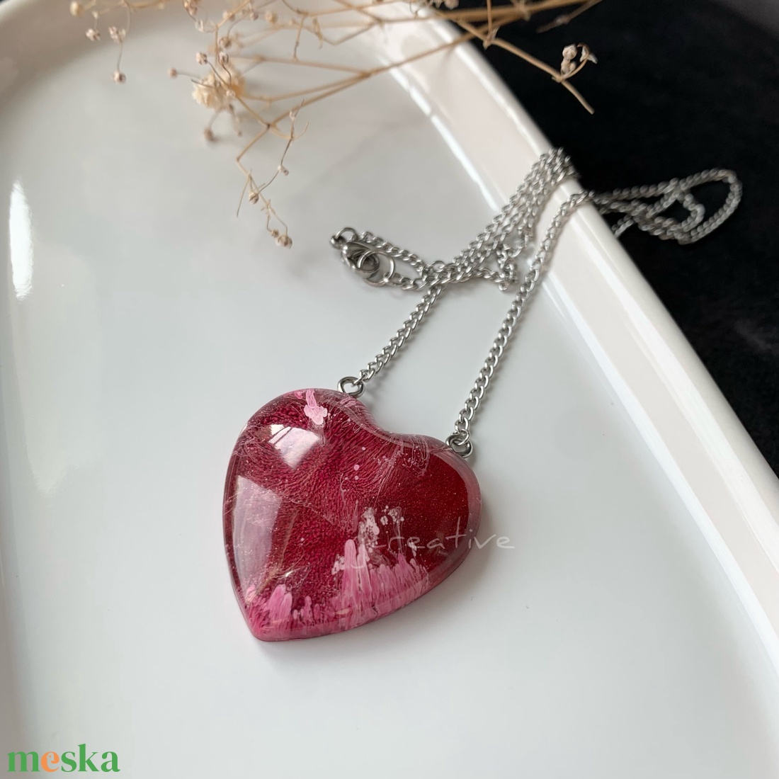 Meggypiros epoxy gyanta szív medál - ékszer - nyaklánc - medálos nyaklánc - Meska.hu Meggypiros epoxy gyanta szív medál - ékszer - nyaklánc - medálos nyaklánc - Meska.hu