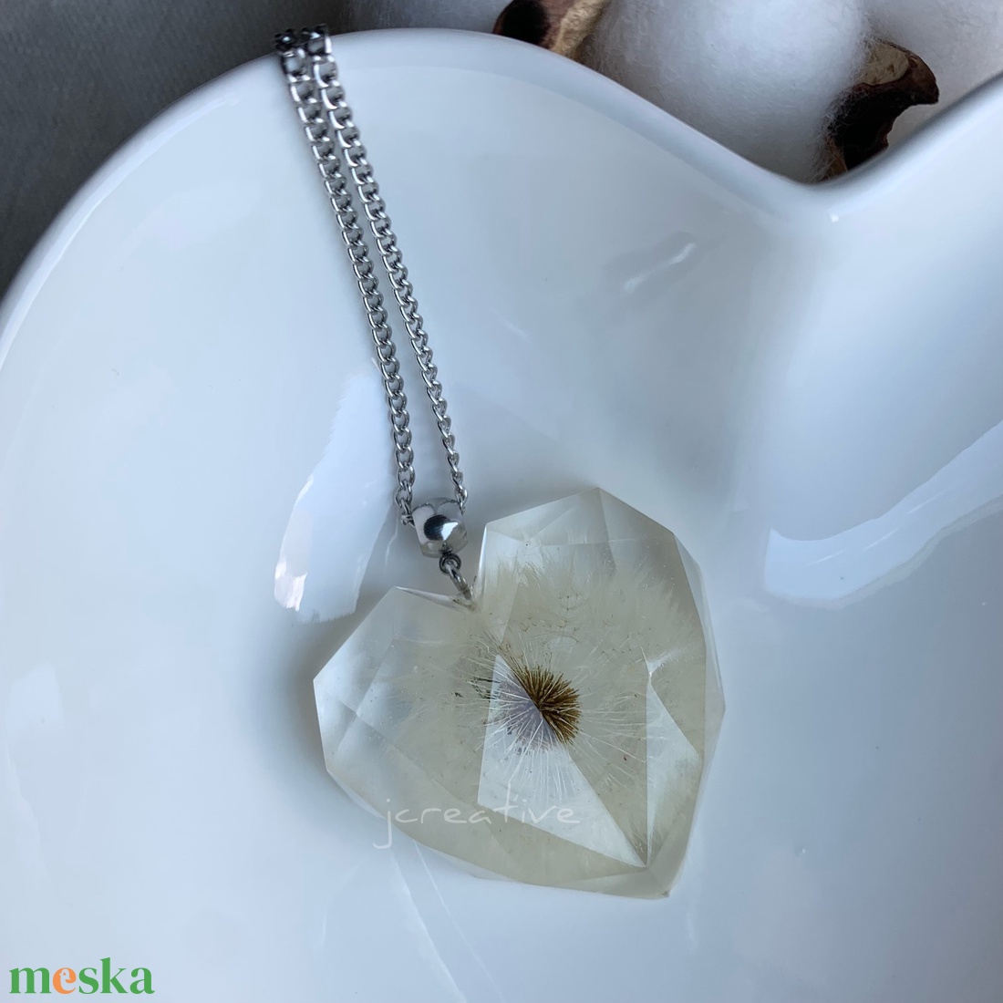 Extra méretű bóbitás epoxy medál - ékszer - nyaklánc - medálos nyaklánc - Meska.hu Extra méretű bóbitás epoxy medál - ékszer - nyaklánc - medálos nyaklánc - Meska.hu