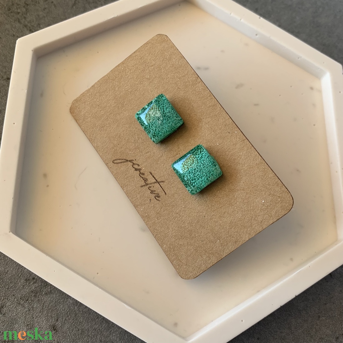 Menta epoxy fülbevaló - ékszer - fülbevaló - pötty fülbevaló - Meska.hu Menta epoxy fülbevaló - ékszer - fülbevaló - pötty fülbevaló - Meska.hu