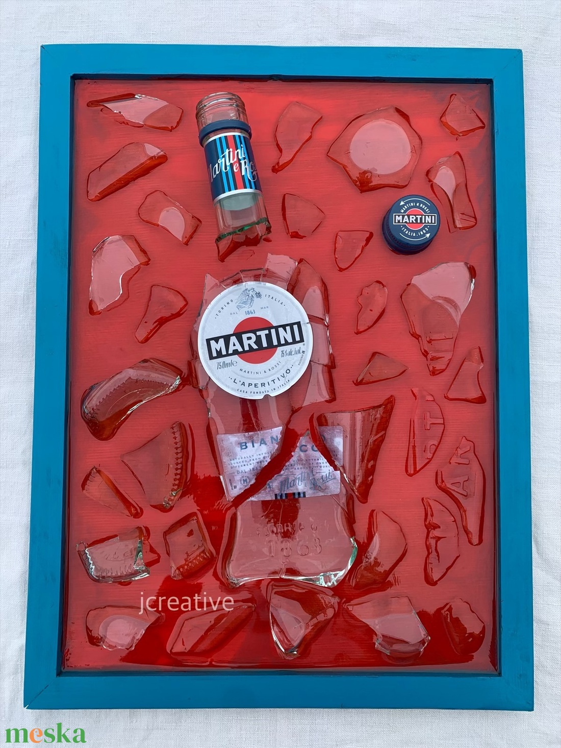Modern falikép, Martini üveg epoxy gyantába öntve - otthon & életmód - dekoráció - fali és függő dekoráció - falra akasztható dekor - Meska.hu Modern falikép, Martini üveg epoxy gyantába öntve - otthon & életmód - dekoráció - fali és függő dekoráció - falra akasztható dekor - Meska.hu
